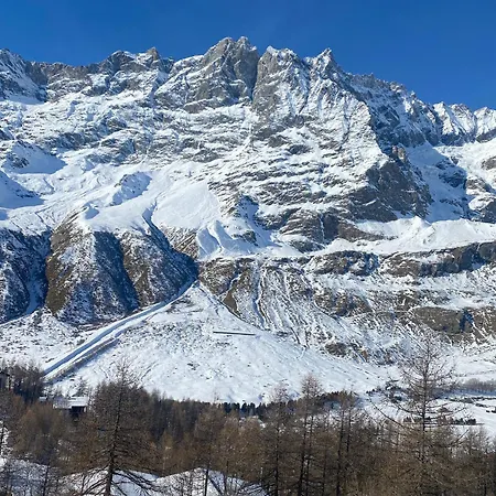 Casa Aurora Cervinia Брей-Червиния