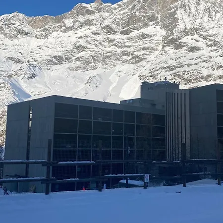 Casa Aurora Cervinia Брей-Червиния